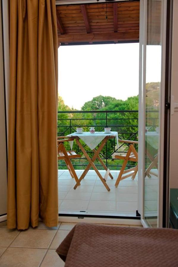 קוקונאריס Haris Apartments מראה חיצוני תמונה