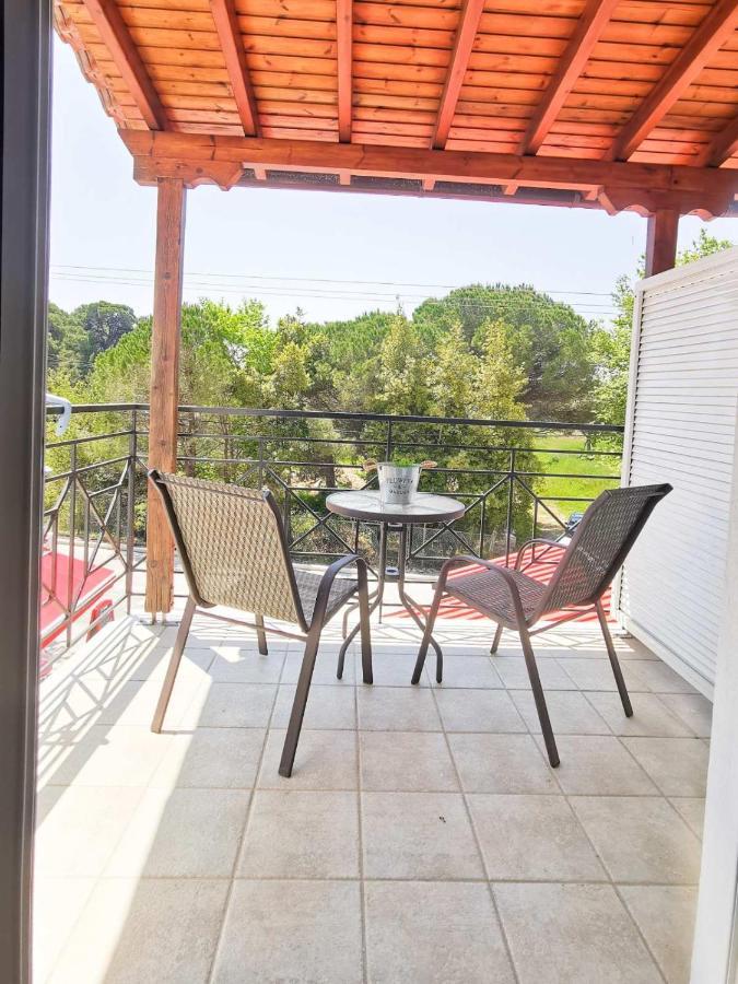 קוקונאריס Haris Apartments מראה חיצוני תמונה